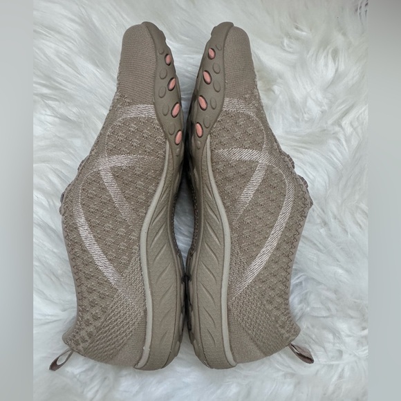 Skechers Taupe Women's Shoes - Picture 6 of 9